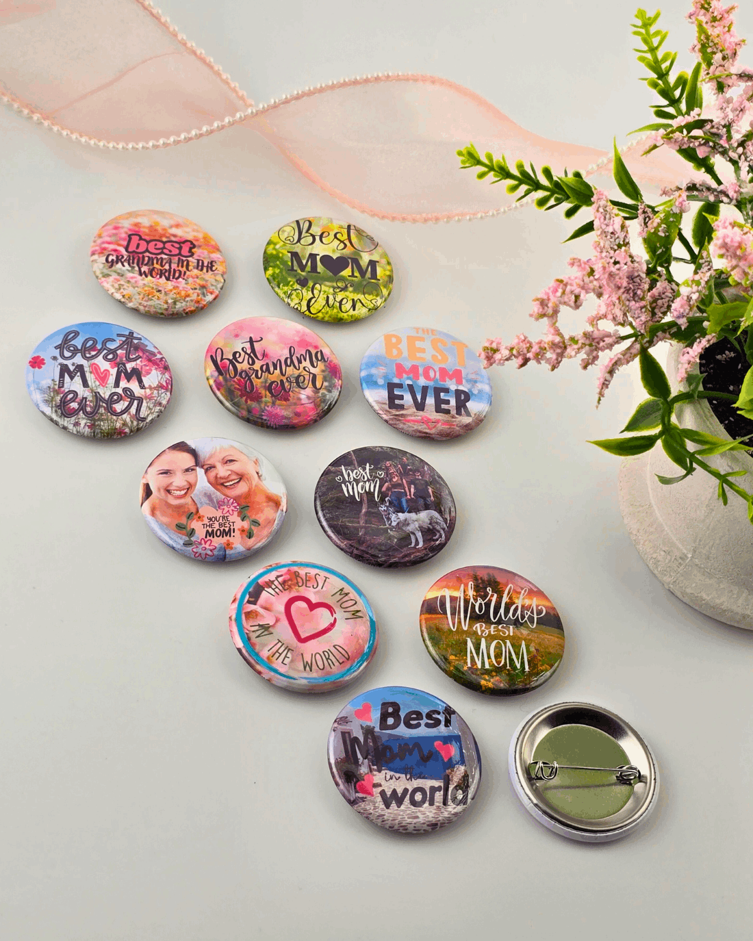 Round Premium "Mothers day" Pin - 1.5"
