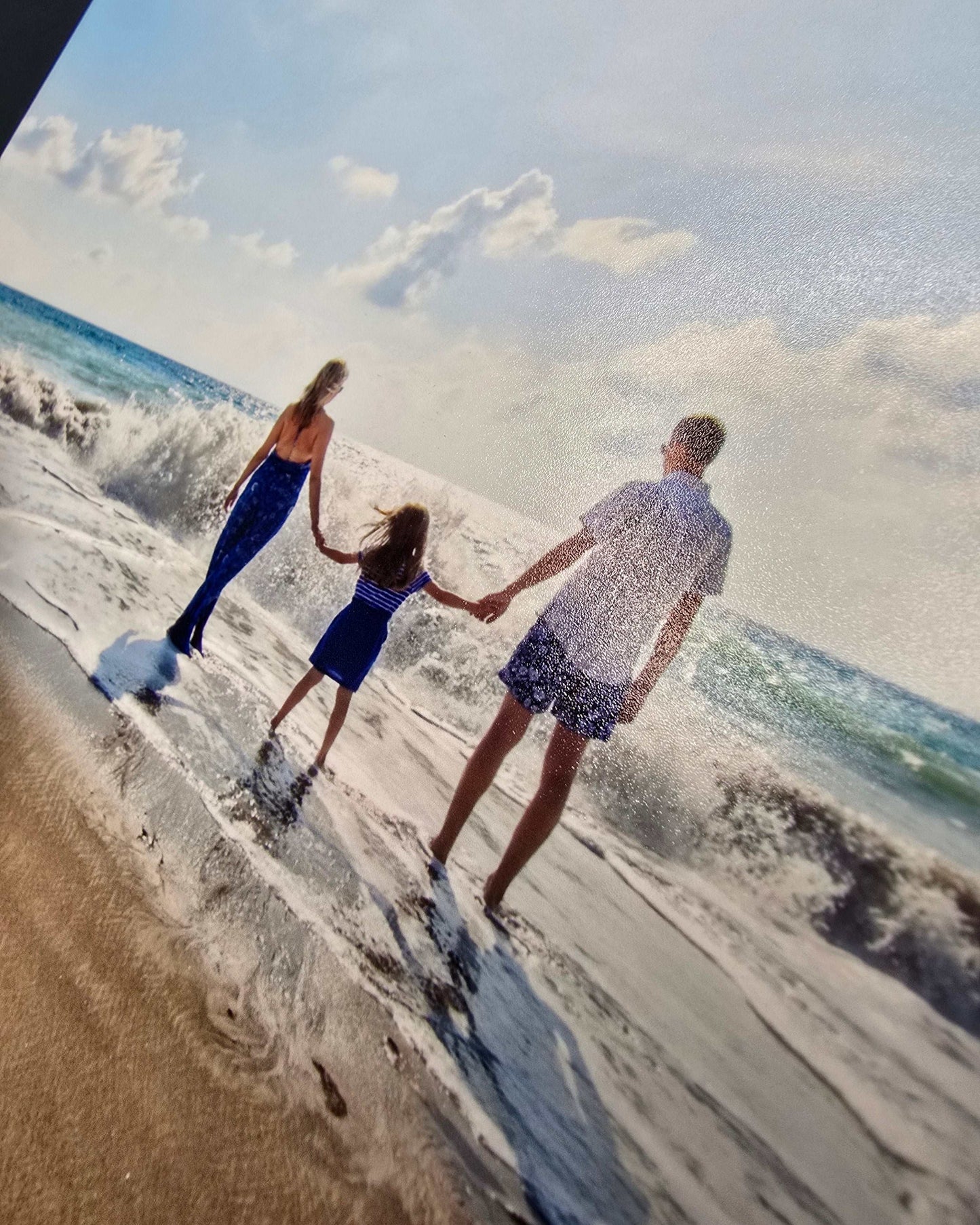 Close-up of 6x8 custom frameless photo block printed on premium anti-scratch satin paper with vibrant color detail.